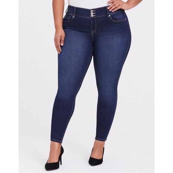 TORRID DENIM FIRST AT FIT Super Stretch Dark Wash Whiskered Jegging Jeans 20 - Picture 1 of 12
